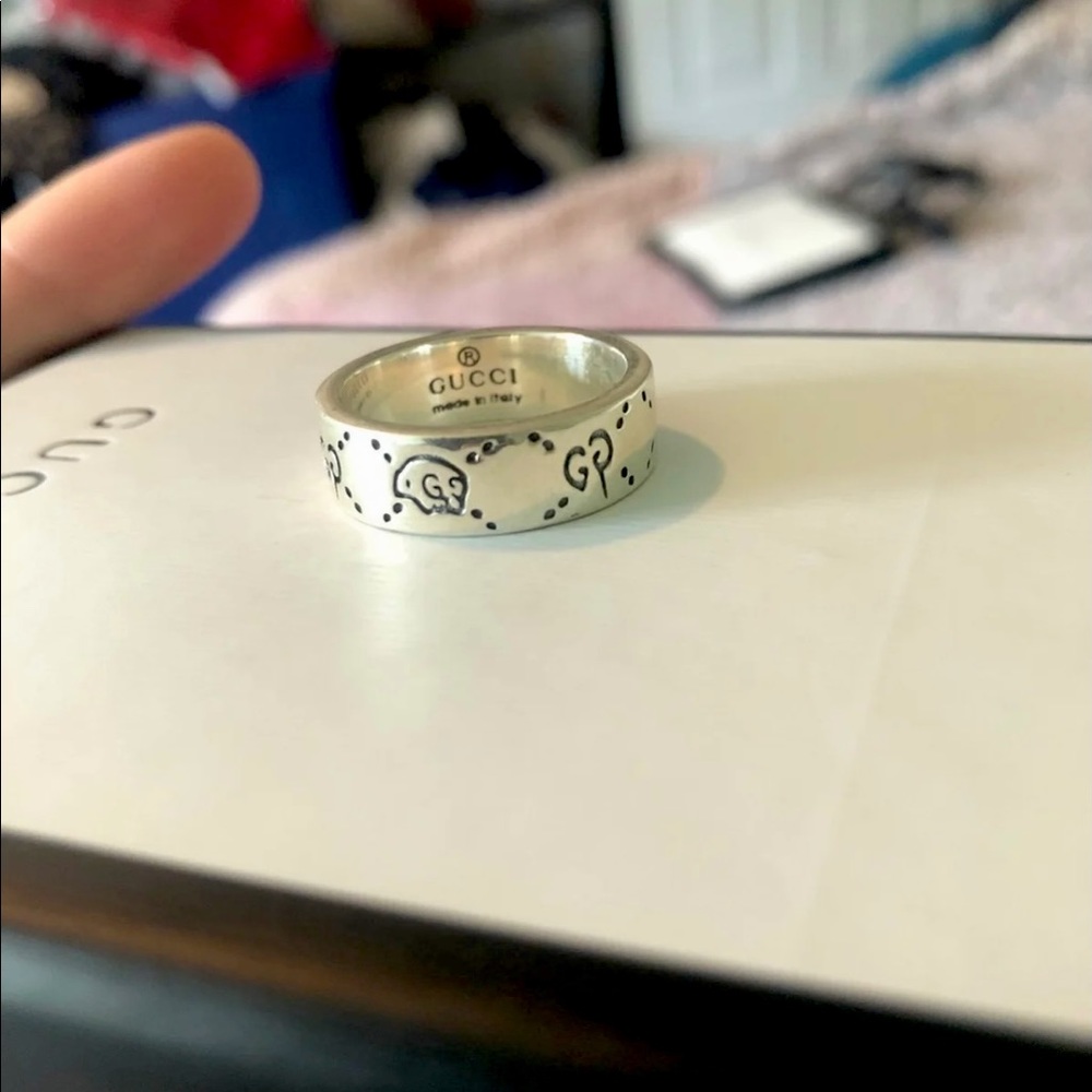 Gucci ghost skull ring in silver